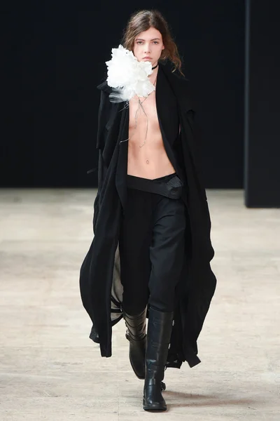 Look 38